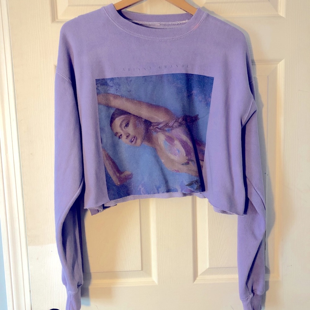 Ariana Grande Authentic RARE Sweatshirt Cropped